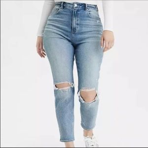 American Eagle Distressed Women’s Curvy Mom Jeans